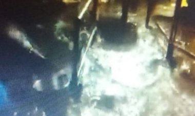 ಸಿದ್ದರಬೆಟ್ಟದ  ನೆತ್ತಿಯಲ್ಲಿ ಉಕ್ಕಿ ಹರಿಯುತ್ತಿರುವ ನೀರು