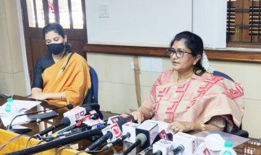 ದಸರಾ ಹಬ್ಬಕ್ಕೆ ಬಂಪರ್ ಕೊಡುಗೆ ಅರ್ಚಕರಿಗೆ ವಿಮಾ ಯೋಜನೆ, ನೌಕರರಿಗೆ 6ನೇ ವೇತನ - ಸಚಿವೆ ಶಶಿಕಲಾ ಜೊಲ್ಲೆ