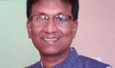 ಸಮಕಾಲೀನ     -     ನಡೆ, ನುಡಿ ನಿರೂಪಣೆ, ಲಯದ  "ಬಾ ಭವಿಷ್ಯದ ನಕ್ಷತ್ರಗಳಾಗೋಣ"  - ಕೆಪಿ ನಟರಾಜ