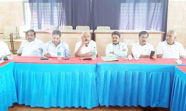 ನಬಾರ್ಡ್, ಡಿಸಿಸಿಬ್ಯಾಂಕ್ ಸಹಯೋಗದಲ್ಲಿ ರೈತಮಾಲ್ ಸ್ಥಾಪನೆಗೆ ಚಿಂತನೆ ಒAದೇ ಸೂರಿನಡಿ ಕಡಿಮೆ ದರಕ್ಕೆ ಎಲ್ಲಾ ಕೃಷಿ ಸಲಕರಣೆ -ರಮೇಶ್‌ಕುಮಾರ್