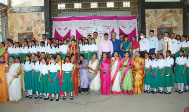 ಲಕ್ಷ ಕಂಠಗಳ ಕನ್ನಡ ಗೀತೆ ಗಾಯನ ಕಾರ್ಯಕ್ರಮ  ಮಧುಗಿರಿಯಲ್ಲಿ ಮೊಳಗಿದ ಕನ್ನಡ ಗಾಯನ