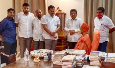 ಸಿದ್ಧಗಂಗಾ ಶ್ರೀಗಳ ಆಶೀರ್ವಾದ ಪಡೆದ ರಾಜೇಂದ್ರ