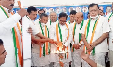 ವಿಧಾನಪರಿಷತ್ ಚುನಾವಣೆ: ತುಮಕೂರು ಜಿಲ್ಲೆಯಲ್ಲಿ ಕಾಂಗ್ರೆಸ್ ಅಭ್ಯರ್ಥಿ ಪರ ಕೆ.ಎಚ್.ಮುನಿಯಪ್ಪ ಪ್ರಚಾರ