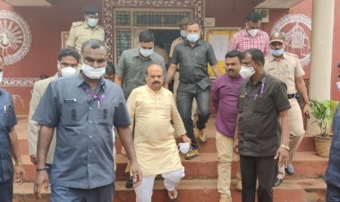 ಮೇಲ್ಮನೆ ಚುನಾವಣೆ: ಎಲ್ಲೆಡೆ ಶಾಂತಿಯುತ ಮತದಾನ  ಮತಪೆಟ್ಟಿಗೆ ಸೇರಿದ 90 ಅಭ್ಯರ್ಥಿಗಳ ಭವಿಷ್ಯ, 14ರಂದು ಫಲಿತಾಂಶ ಪ್ರಕಟ