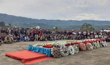 ಜನತೆಯ ವಿರುದ್ಧವೇ ಸೇನೆ ಬಳಕೆ    ವ್ಯವಸ್ಥೆಯ ದೌರ‍್ಬಲ್ಯದ ಲಕ್ಷಣ     ಕ್ರಿಯೆ-ಪ್ರತಿಕ್ರಿಯೆ   ನಾ. ದಿವಾಕರ