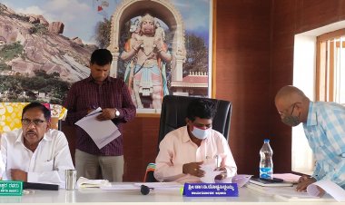 ಮಾಹಿತಿ ಇಲ್ಲದೇ ತಡವರಿಸಿದ ಅಧಿಕಾರಿಗಳು: ಕೆಡಿಪಿ ಸಭೆಯಲ್ಲಿ ಡಾ.ಜಿ.ಪರಮೇಶ್ವರ ಕೆಂಡಾಮಂಡಲ