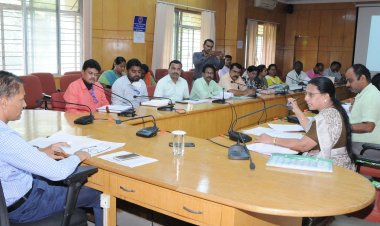 ‘ಮುಂಗಾರು ಹಂಗಾಮಿಗೆ  ಬೀಜ, ರಸಗೊಬ್ಬರ ಪೂರೈಸಿ’    ಕೃಷಿ ಅಧಿಕಾರಿಗಳಿಗೆ ಜಿಲ್ಲಾಧಿಕಾರಿ ವೈ.ಎಸ್.ಪಾಟೀಲ್ ಆದೇಶ