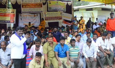 ಬರಹಕ್ಕಿಳಿಯಲಿಲ್ಲ ಸರ್ಕಾರ ನೀಡಿದ ಭರವಸೆ:    ನಿಲ್ಲಲಿಲ್ಲ ಪೌರ ಕಾರ್ಮಿಕರ ಮುಷ್ಕರ