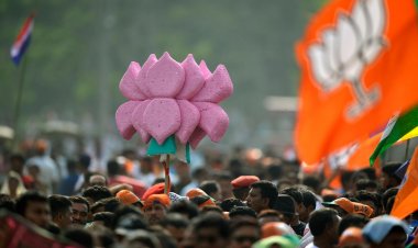 ವರ್ತಮಾನ     ಕನ್ನಡಕ್ಕೆ:  ನಾ ದಿವಾಕರ     ಭಾರತದ ಪ್ರಜ್ಞೆಯನ್ನು ಮರುಸೃಜಿಸುವ ಕುರಿತು