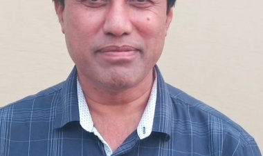 ಒಂದು ಗಳಿಗೆ ಕುಚ್ಚಂಗಿ ಪ್ರಸನ್ನ   ಸಾವರ್ಕರ್ ಅಂಡಮಾನಿನ ಜೈಲಿನಿಂದ ಬುಲ್ ಬುಲ್ ಹಕ್ಕಿಯ ರೆಕ್ಕೆಯೇರಿ ದಿನವೂ  ತಾಯ್ನಾಡಿಗೆ ಬಂದು ಹೋಗುತ್ತಿದ್ದರಂತೆ!?