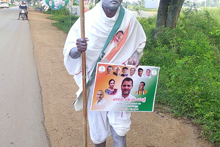 ಗಾಂಧಿ ವೇಷಧಾರಿ ಪಾದಯಾತ್ರೆಯಲ್ಲಿ