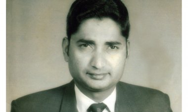 ಓದು ಮುಗಿಸಿ, ಹೈಸ್ಕೂಲ್ ಉಪಾಧ್ಯಾಯನಾಗಿ,  ಅಮ್ಮ ಹೆಣ್ಣು ಹುಡುಕಲು ಆರಂಭಿಸಿದಾಗ..,