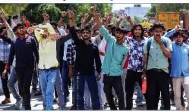 ದುಡಿಯುವ ವರ್ಗಗಳ ಅನಿಶ್ಚಿತ ಬದುಕು ಮತ್ತು ಮಾರುಕಟ್ಟೆ  ಉದ್ಯೋಗ ಮರೀಚಿಕೆಯಾದಾಗ ಯುವ ಜನಾಂಗದ ನಾಳೆಗಳು ಆತಂಕದ ಕೂಪಗಳಾಗುತ್ತವೆ